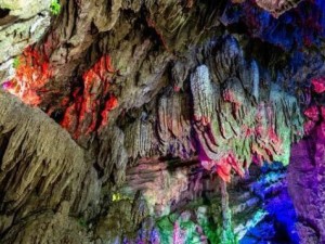 喀斯特秘境里的山水诗与人文画——探秘紫云格凸河风景名胜区