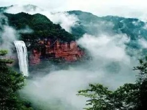 从盐都丹霞到山水秘境，自贡出发，邂逅四面山的诗画时光