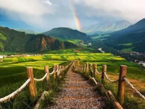 从张掖丹霞到卓尔山，一场穿越丹霞与草原的视觉盛宴