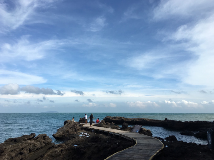 乘船逐浪赴海岛，涠洲岛船旅指南，一场与蔚蓝的深度相拥
