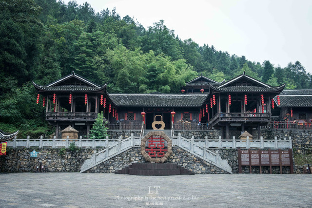 重庆7月旅游指南，火炉里的清凉与烟火，这才是山城的夏天打开方式！