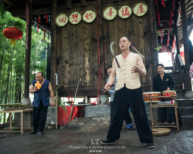 重庆7月旅游指南，火炉里的清凉与烟火，这才是山城的夏天打开方式！