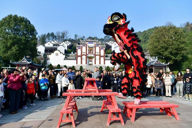 2018年广西春节旅游，八桂大地年味浓，民俗山水引客来