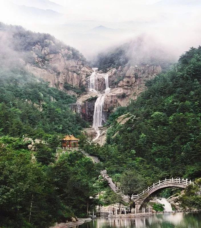 最新万仙山景区天气预报，晴雨温度早知道，出行必备指南！