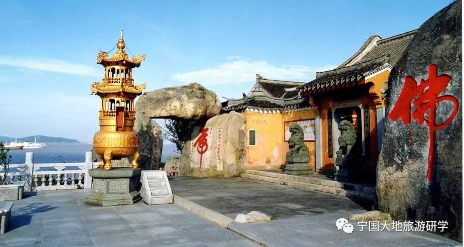 杭州出发，宁波普陀山二日游，朝圣海天佛国，邂逅山海胜景