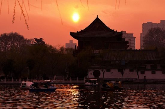 西安兴庆公园，在千年皇家园林里，触摸时光的温度