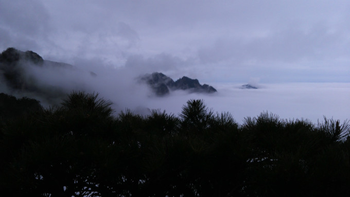 从魔都到仙境，上海出发，邂逅黄山云海与松涛
