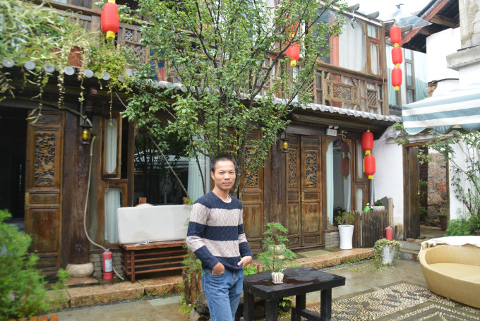 丽江九色玫瑰小镇，邂逅一场彩云之南的玫瑰浪漫之旅
