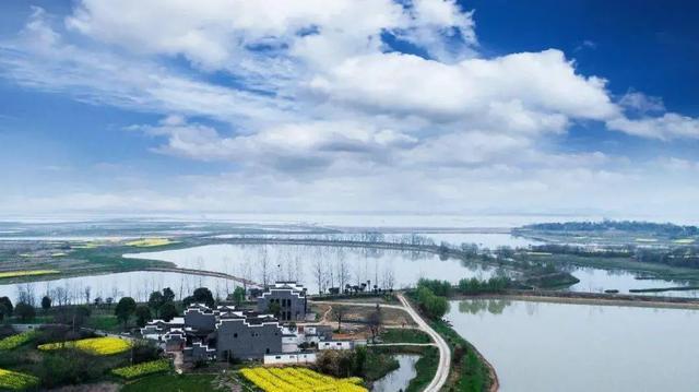 钱塘观潮胜地公园，潮涌天际，心潮澎湃的旅行体验