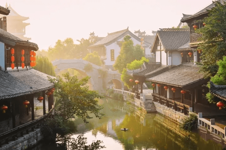 冬日里的诗意栖居，台儿庄古城，一场暖冬与古韵的邂逅