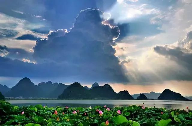 最新普者黑旅游攻略，不止荷你一起，这些新玩法让山水仙境更出圈！