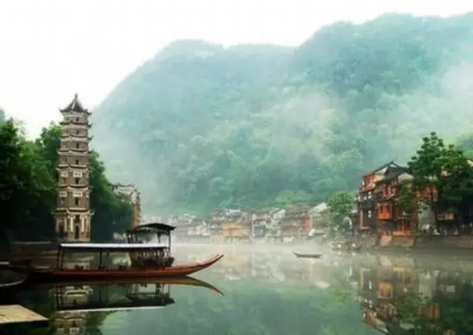 湘西双璧,茶峒与凤凰的千年古韵与诗意栖居 湘西双璧,茶峒与凤凰的千年古韵与诗意栖居