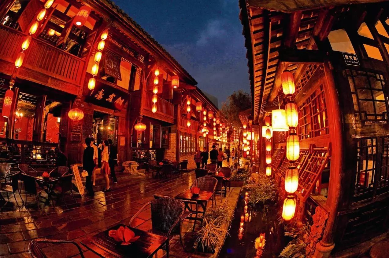 成都·乐山·峨眉，从烟火人间到仙山佛国，一场治愈身心的西南之旅