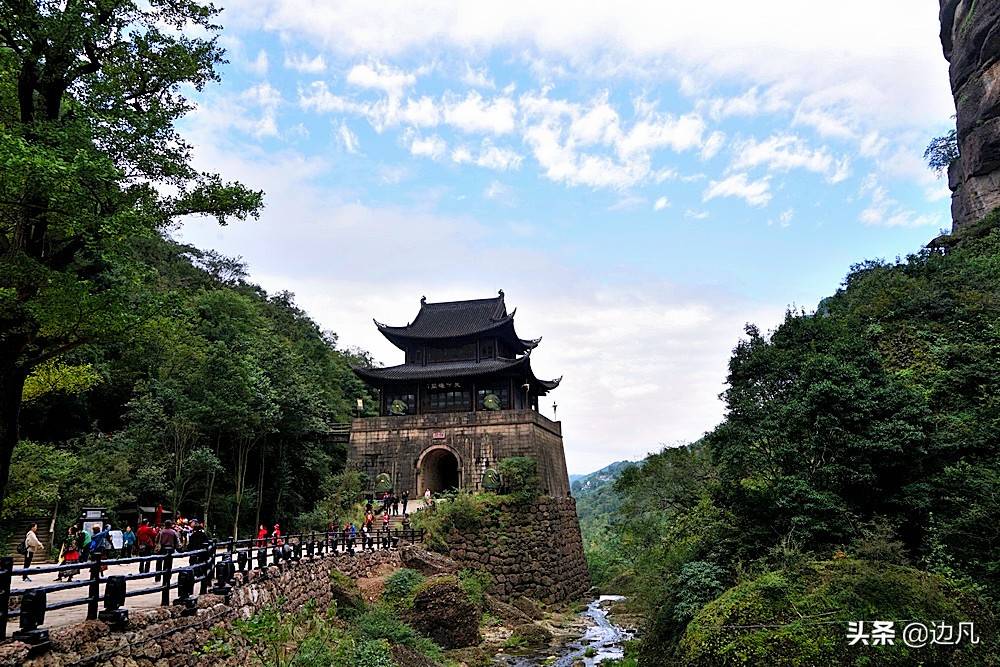 雄关漫道剑门险，千年阆中品巴风