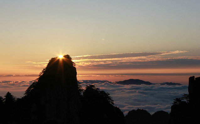 从星城烟火到仙山云海，长沙至峨眉山，一场跨越千里的治愈之旅