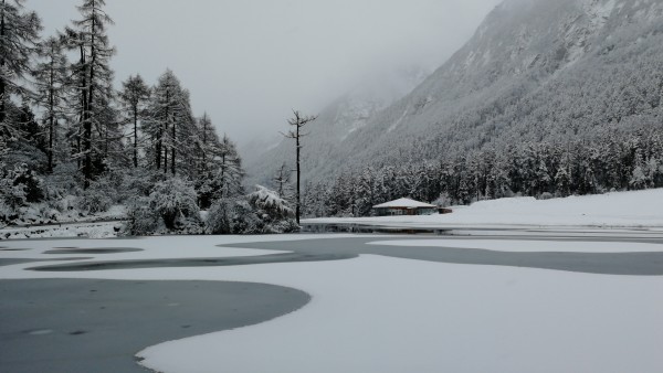 毕棚沟一月份，邂逅冰雪童话的秘境之旅