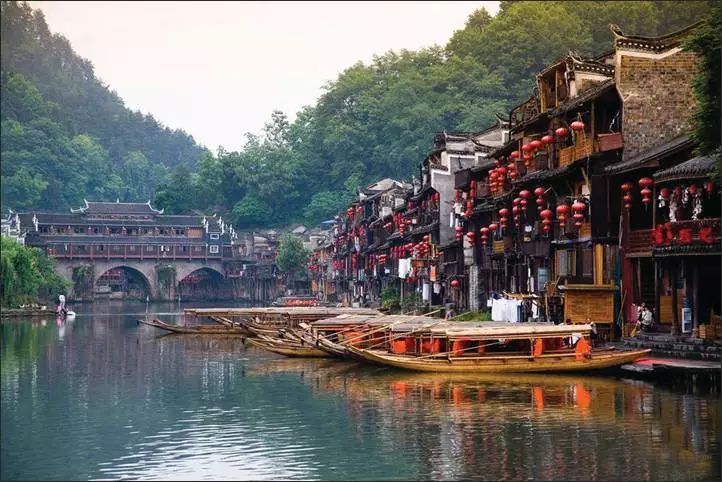 从儒家圣地到湘西秘境,曲阜到凤凰古城的文化与风情之旅 从儒家圣地到湘西秘境,曲阜到凤凰古城的文化与风情之旅