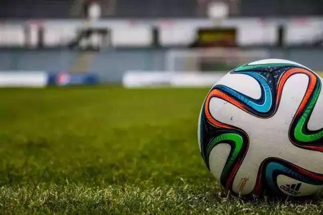 指尖上的绿茵场，看球宝体育直播，让热爱永不散场