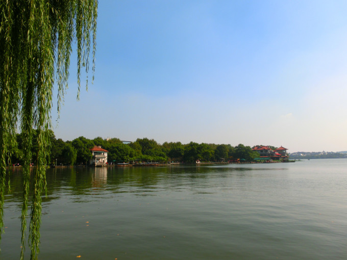 西湖旅游全攻略，美景与费用详解，轻松规划你的杭州之旅