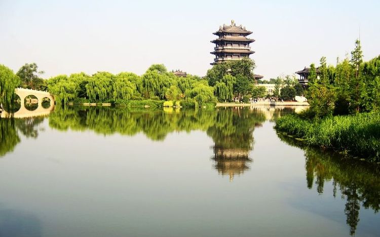 泉城济南，四季天景绘就的诗意之旅