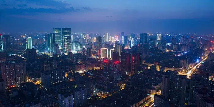 宜宾市区，山水与酒香交织的城市漫游