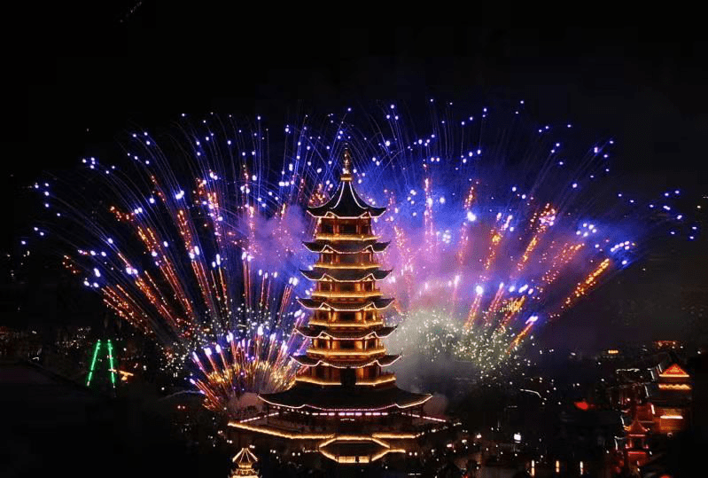 2018年春节，深圳，花城里的新春烟火，现代都市的年味盛宴