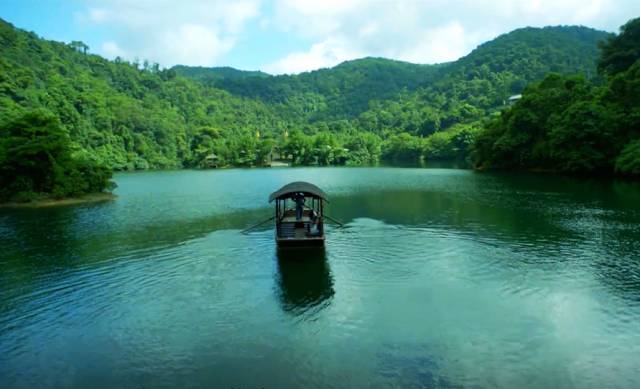 肇庆双绝记，在七星岩遇湖光山色，于鼎湖山听泉林禅音