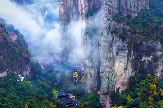 7月底恩施避暑记，在山水秘境里邂逅清凉与奇景