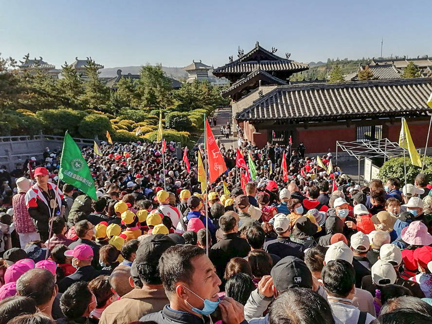 2017国庆旅游，人潮汹涌中的假日图景与时代印记