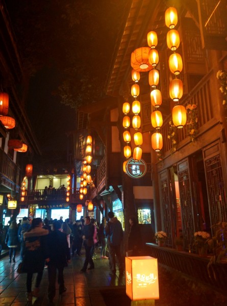 双城记，春节赴渝湘，在重庆山城与长沙星城共赴烟火人间