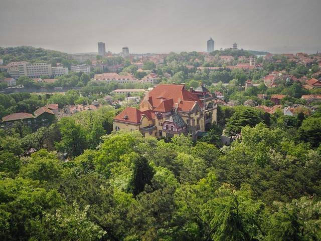 青岛二天自由行，邂逅山海之间的红瓦绿树