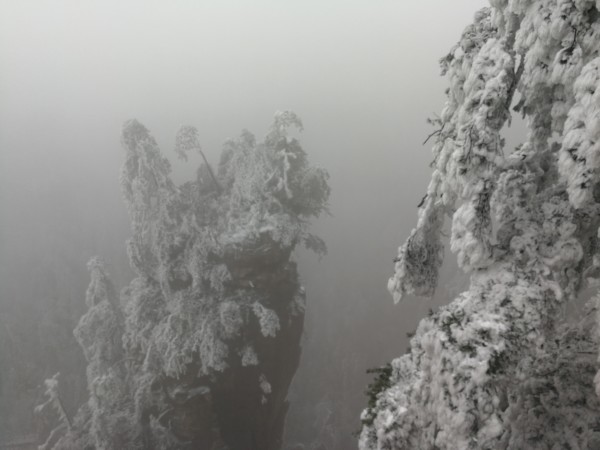 二月张家界，当冰雪吻上奇峰，赴一场山水间的冬日童话