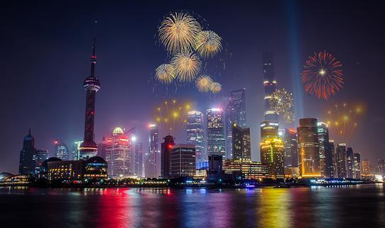 家人同游上海，一场温暖的城市漫游