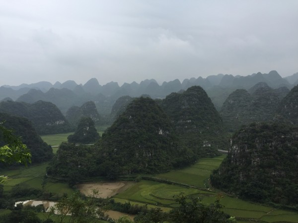 驰骋山水间，从成都到贵州万峰林的自驾诗画之旅