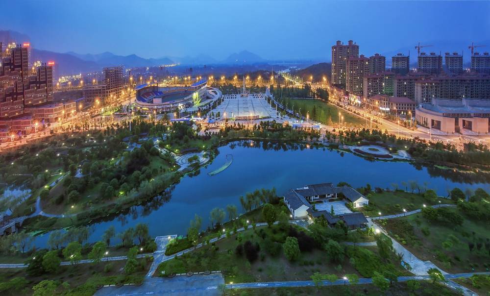 西河碧水润商城，一场山水与人文交织的生态之旅
